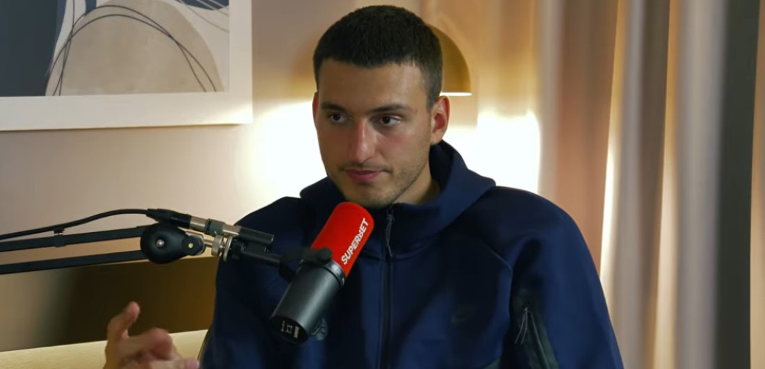 "Dejt" sa porno glumicom i 100 kondoma koje je mama našla u rancu: Jović otkrio pikantne detalje iz Majamija
