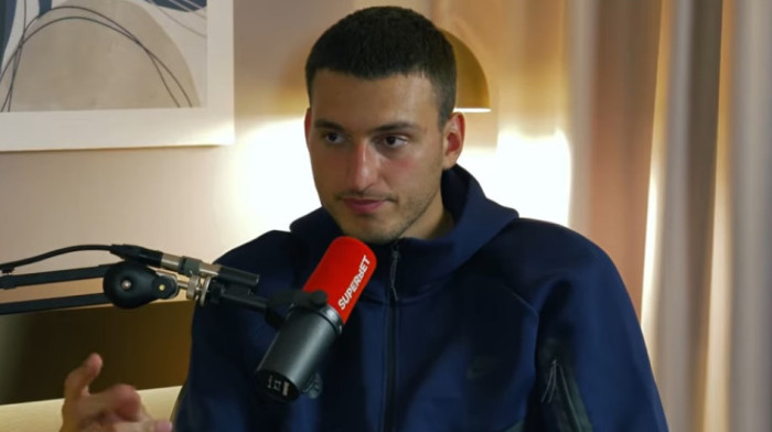 "Dejt" sa porno glumicom i 100 kondoma koje je mama našla u rancu: Jović otkrio pikantne detalje iz Majamija