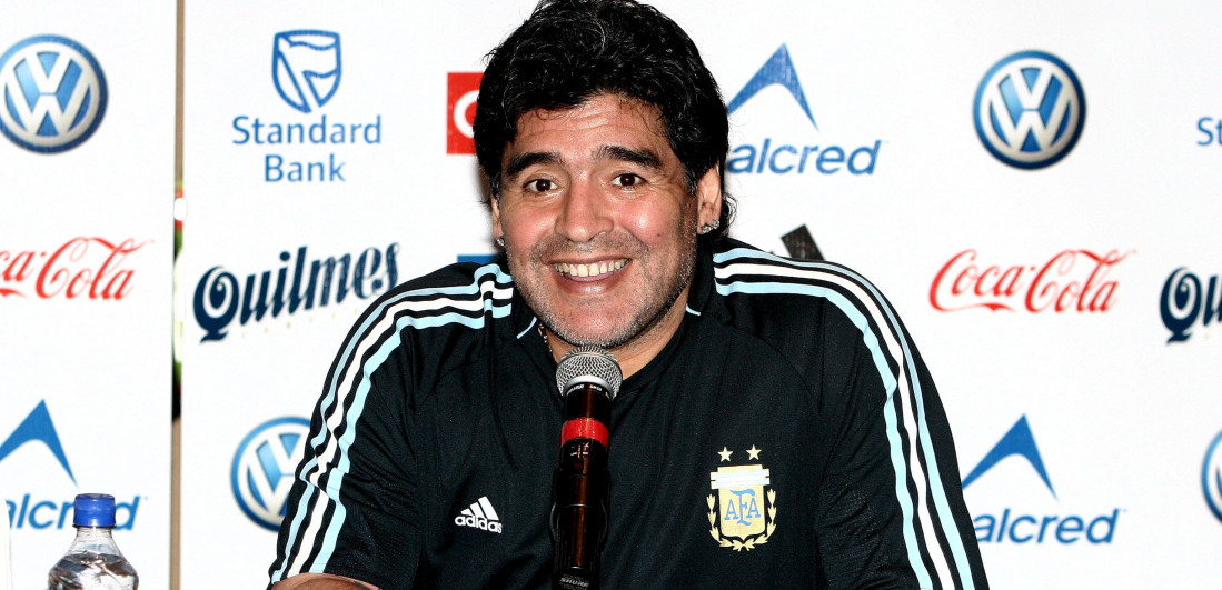 GOAT je sve znao... Maradona video šta nas čeka: Podeliće fudbal na četvrtine!