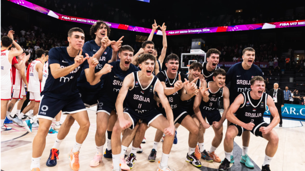 Majstoriiiiii - Legende se poklonile mladim košarkašima Srbije