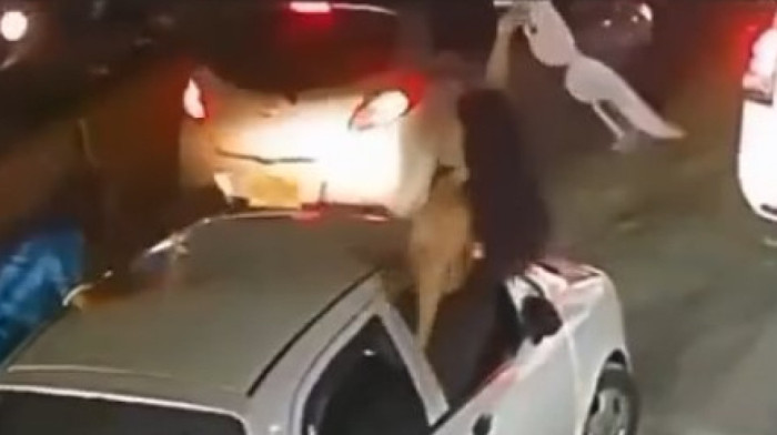 Navijačica Mundijala gledala smrti u oči! Skinula brushalter usred slavlja, pa usledila horor scena (VIDEO)