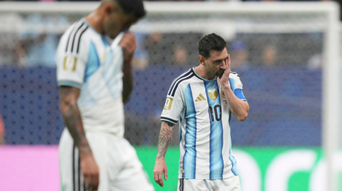 Šta se dešava sa Mesijem!? Ovo mu se nikada pre nije dogodilo - Argentina u panici! (VIDEO)