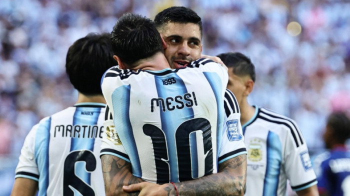 Argentinac dolio ulje na vatru, izvređao legendu Engleske: Ne želim da budem glup kao on!
