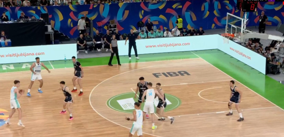 Bravo za hrabre "orliće"! Srbiji srebro na Evrobasketu