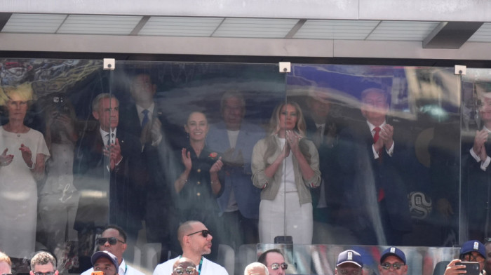 Tramp i Infantino zajedno gledaju finale! Melanija ukrala šou (VIDEO)