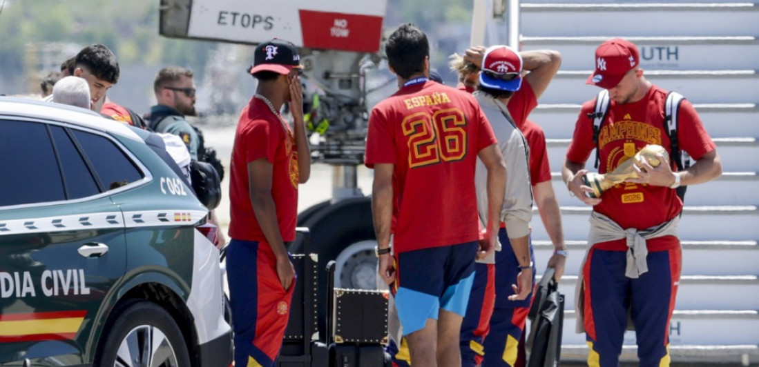 Šampioni sveta stigli kući! Rodri i ekipa dočekani u Madridu - Španci u ekstazi (VIDEO/FOTO)