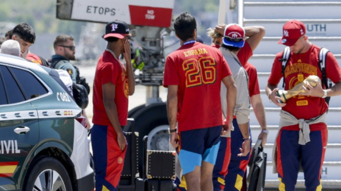 Šampioni sveta stigli kući! Rodri i ekipa dočekani u Madridu - Španci u ekstazi (VIDEO/FOTO)
