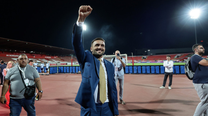 Ovako se pozdravlja legenda! Tadić zapevao sa navijačima Ajaksa