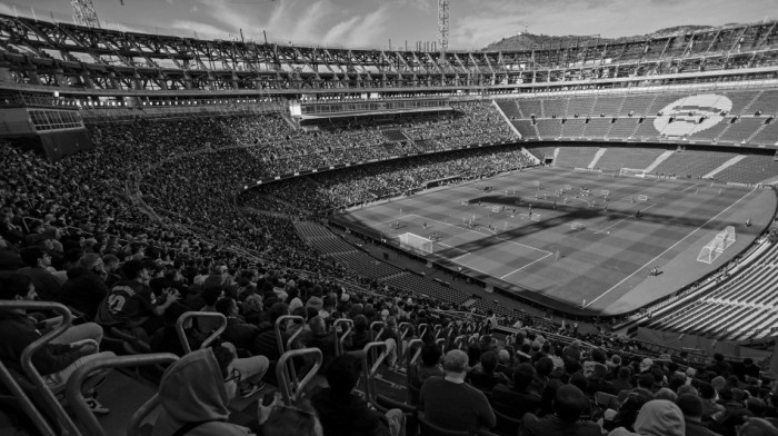 Horor na Barsinom stadionu! Poginuo radnik na Kamp Nou