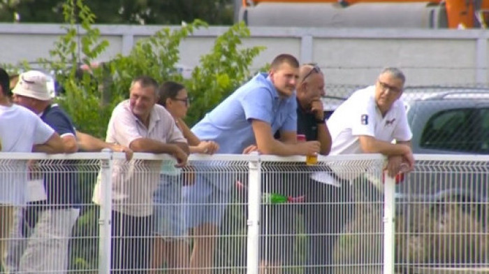 Nije more, nije luksuz! Jokić na dobro poznatom mestu, sa sve pivom u ruci (FOTO)