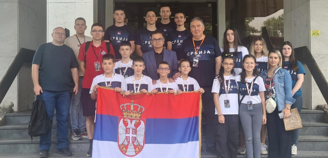 Ambasador Vekić posetio srpske šahiste na Evropskom prvenstvu u Češkoj