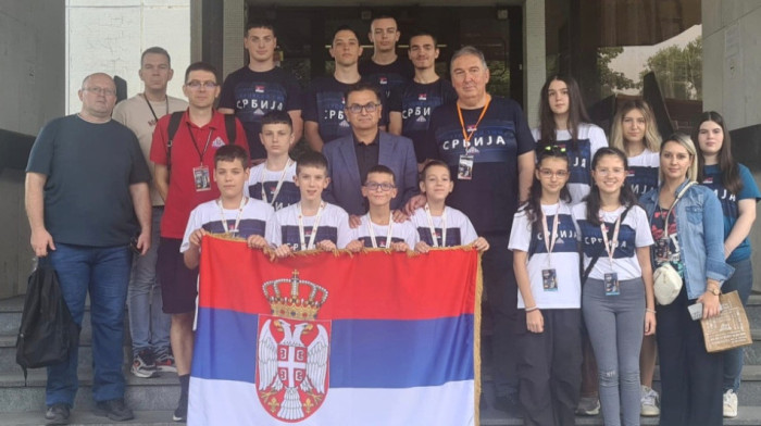 Ambasador Vekić posetio srpske šahiste na Evropskom prvenstvu u Češkoj