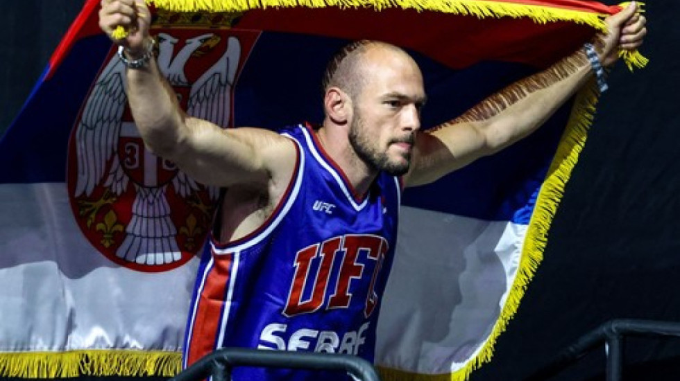 Scena iz Beograda obišla svet: Srpski sportisti burno proslavili Medićevu pobedu (VIDEO)