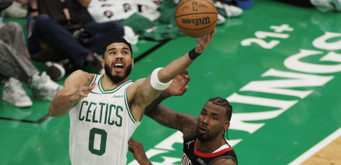 Skandal trese Ameriku: NBA zvezdi devojka pretila smrću, traži zaštitu gde god da igra!