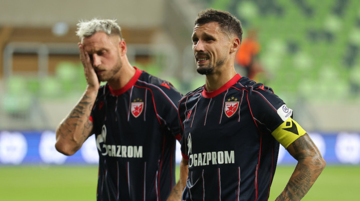Fudbaleri Crvene zvezde posle velikog kiksa završili pred navijačima: Pogledajte scenu (VIDEO)