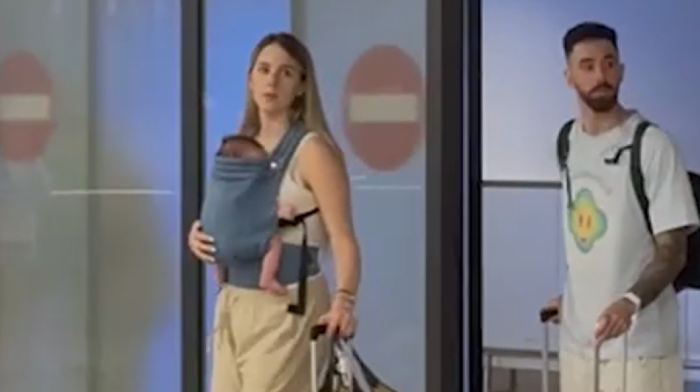Milica prvi put u Beogradu sa sinom Teom: Sve oči uprte u suprugu Luke Vildoze i bebu (VIDEO)