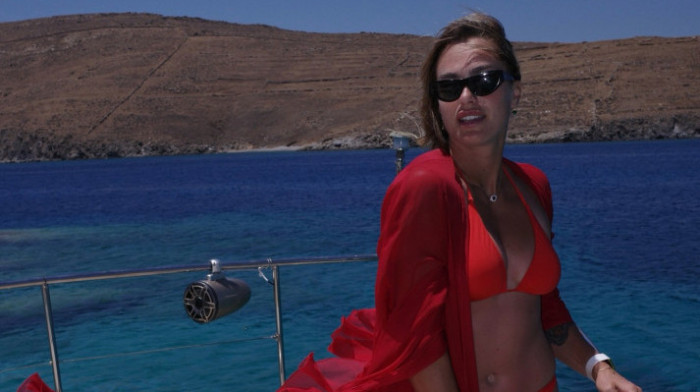 Sabalenka u nikad manjem bikiniju: Vrele scene, voda se sliva niz telo, a onda je pokazala guzu