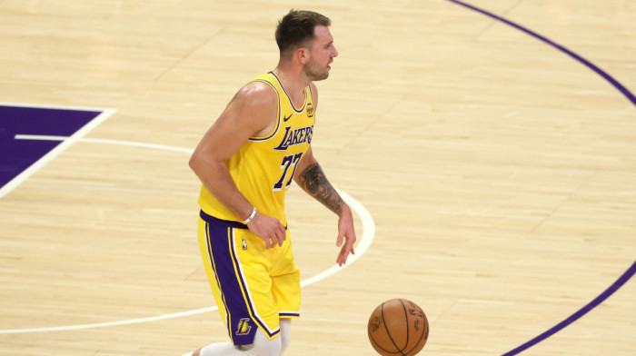 Auuu, pao rekord u NBA ligi! Lejkersi prodati za pravo bogatstvo, stigli novi vlasnici