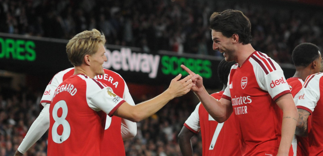 "Topdžije" furiozno krenule u odbranu titule: Arsenal pregazio Koventri u prvom kolu Premijer lige!