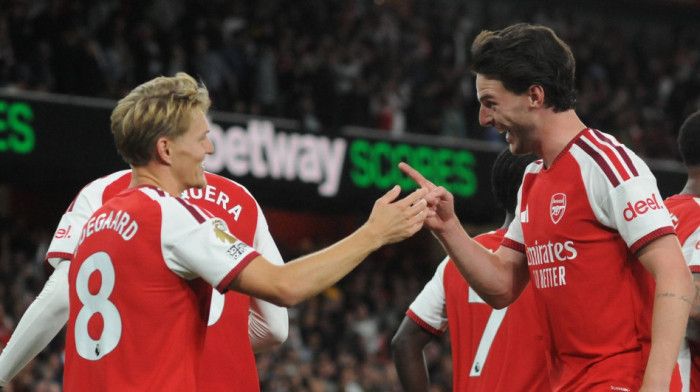 "Topdžije" furiozno krenule u odbranu titule: Arsenal pregazio Koventri u prvom kolu Premijer lige!