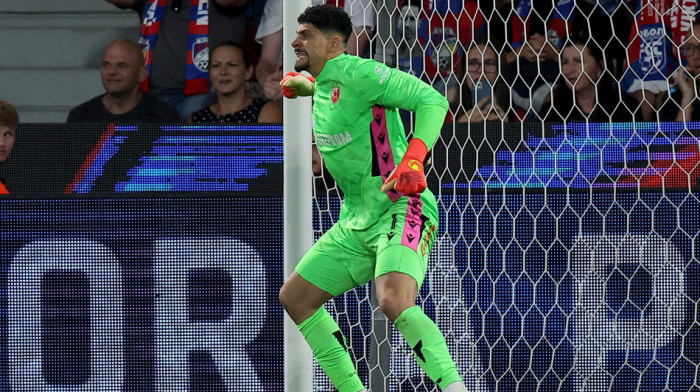 Niko ne veruje šta se desilo! Treći penal za Viktoriju, pogledajte Rijerinu reakciju! (VIDEO)