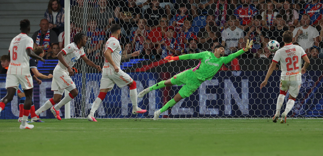 Debakl, Zvezda ostala bez Lige Evrope! Tri penala, crveni karton, šest golova...