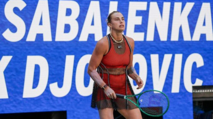 Sabalenka se pojavila u seksi providnoj haljini, pa začepila usta pljuvačima (FOTO)