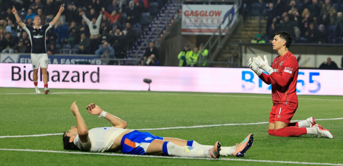 Kakav peh za Kostu Nedeljkovića! Autogol u prvom startu za Rendžers (VIDEO)