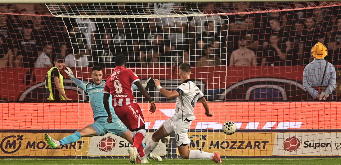 Derbi koji je imao sve: Šok u 50. sekundi, VAR penal i prvenac skupog pojačanja za Zvezdinih +11! (VIDEO)