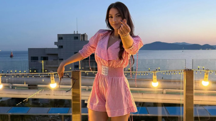 Dušan Vlahović sa lepom Turkinjom: Brineta uhvatila Srbina, ne skida osmeh sa lice (FOTO)