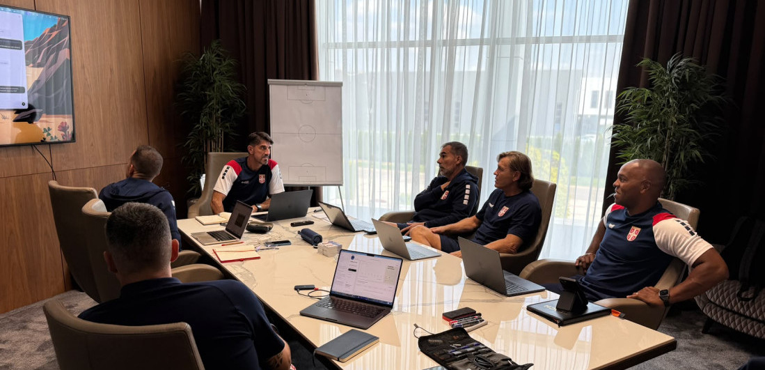 Srbijo, imaš pravog selektora: Veljko Paunović i njegov stručni štab rade nedelju dana bez prestanka!