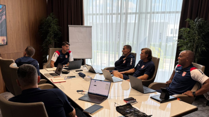 Srbijo, imaš pravog selektora: Veljko Paunović i njegov stručni štab rade nedelju dana bez prestanka!