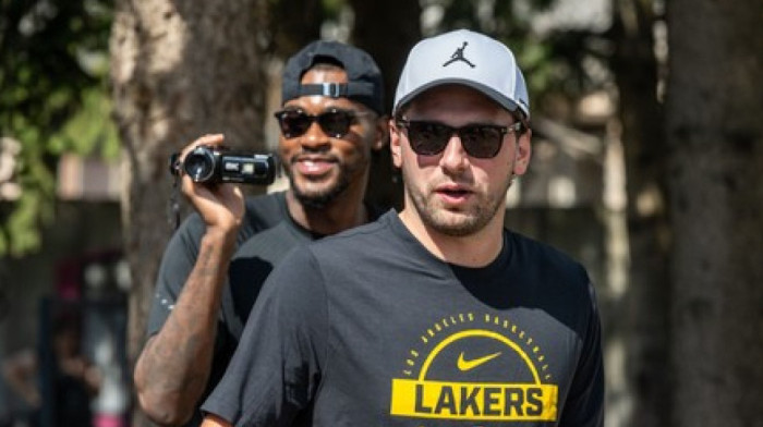 Luka Dončić se slomio zbog ćerkica: Objavio fotografije sa Olivijom i Gabrijelom, poruka će vas rasplakati