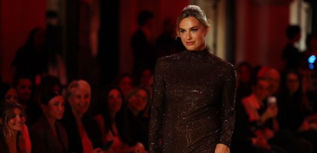Sabalenka i fatalna Ruskinja zapalile Milano - U vrtoglavim potpeticama prošetala modnom pistom (FOTO)
