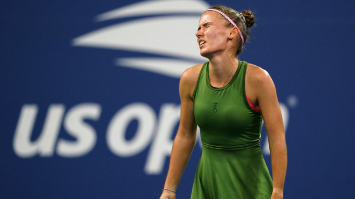 Skandal u Singapuru! Ruskinju izbacili protiv njene volje: Plakala i molila da igra, a onda je reagovao WTA