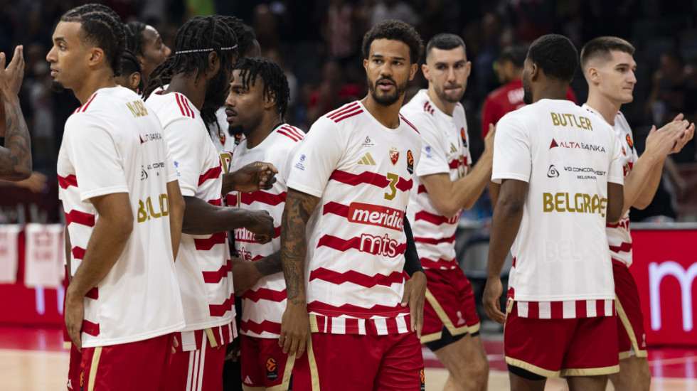 Sve se crveni u Areni: Rijera poveo Zvezdine fudbalere da bodre košarkaše protiv Efesa! (FOTO)