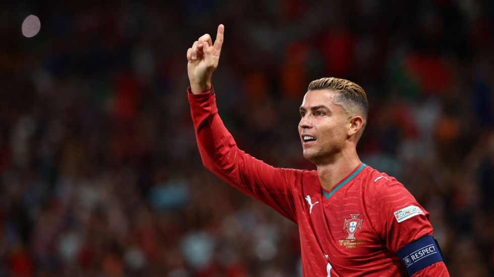 Ovo se čekalo! I on se oglasio: Ronaldo poslao brutalnu poruku Mesiju