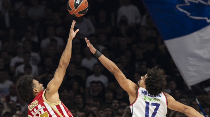 Žestoko poluvreme u Areni: Majstor Nvora se sveti Efesu! (VIDEO)