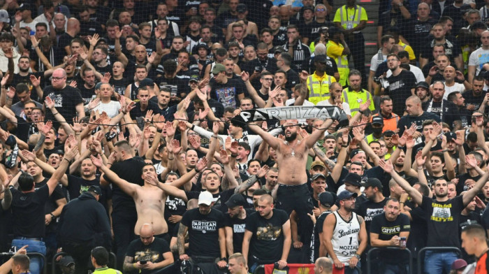 "Bravo momci, mu*a do poda! Da li Vašington i dalje pleše?" Usijao se internet od komentara "grobara"