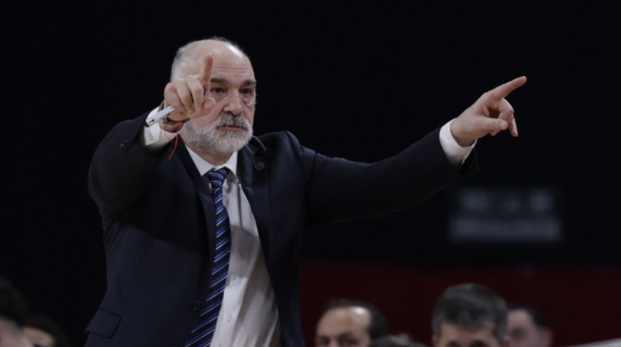 Sreća u nesreći: Efes ima viška novca posle povrede Džejmsa - Traži se NBA pojačanje