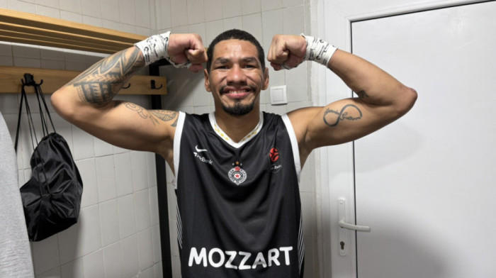 Brazilski MMA borac se pojavio u dresu Partizana i zapalio atmosferu