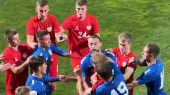 Pocepana usna i dva crvena kartona! Tuča na utakmici "orlića" i Rusije (VIDEO)