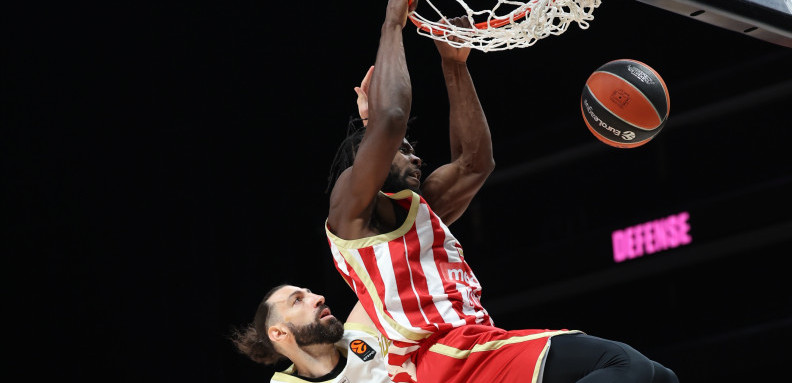 "Kletva" Dubaija je prekinuta: Crvena zvezda utišala "Koka kola arenu"