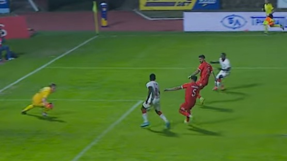 Šteta što neće igrati u Luganu: Bukari počastio Dijenga na tacni - sjajan gol! (VIDEO)