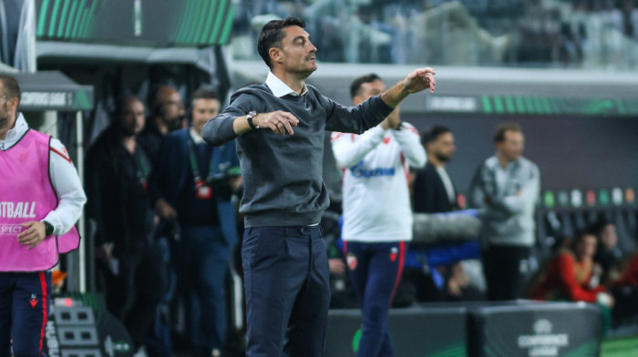 Rijera povukao šokantan potez: Igrači ostali na stadionu posle poraza, morali da treniraju