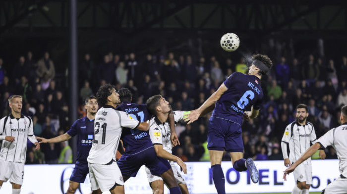 Partizan u problemu, Železničar vodi u Pančevu!