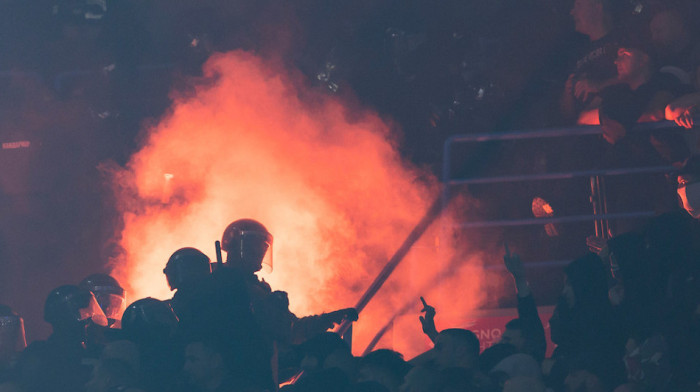 Derbi u centru pažnje širom sveta: Svi pričaju o tuči navijača, ne veruju šta se desilo u Areni!